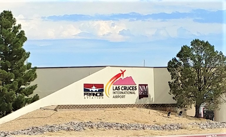 las cruces airport entrance 