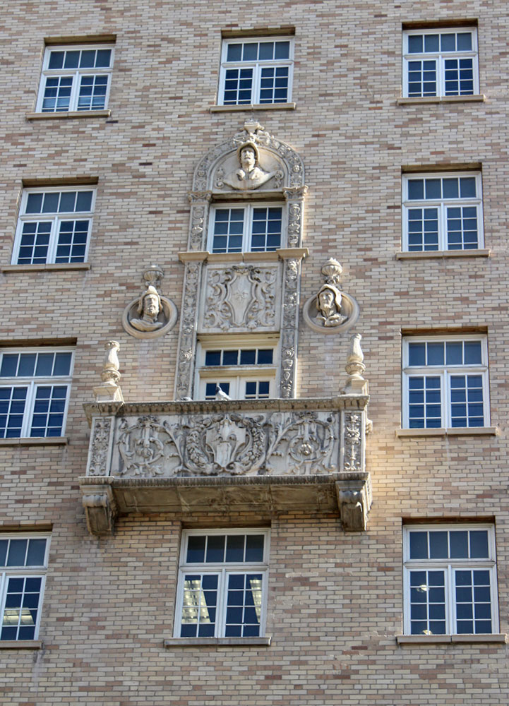 Henry Trost often embellished his building designs with concrete sculptures like theconquistadors seen peering down on Pioneer Plaza from the exterior of the Hotel Cortez.