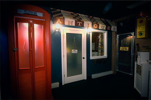 red door escape room 